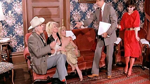 Amateur blonde anal sex