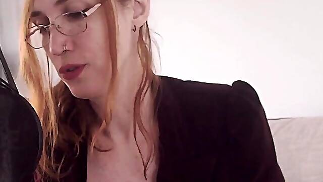 StripCamFun Blonde Amateur MILF Webcam for You