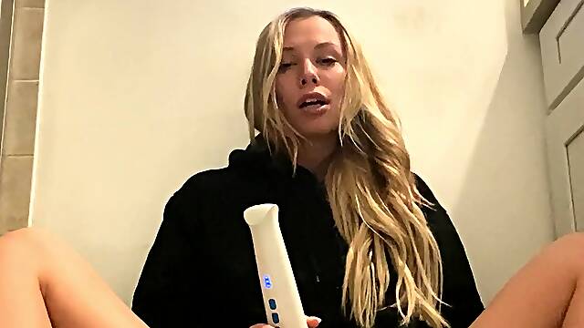 MILF blonde live toys webcam show in shower