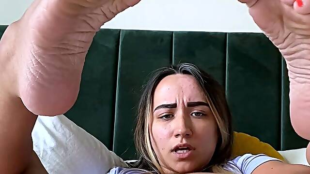 Love Chat Big Boobs Brunette Masturbating For Cam