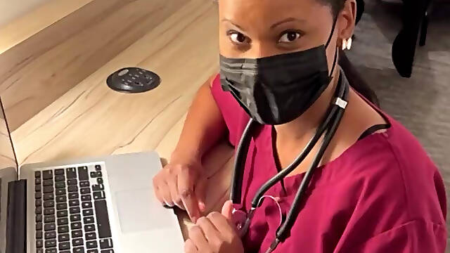 Ebony nurse doesnt mind sucking a guys bbc and getting her muff fucked