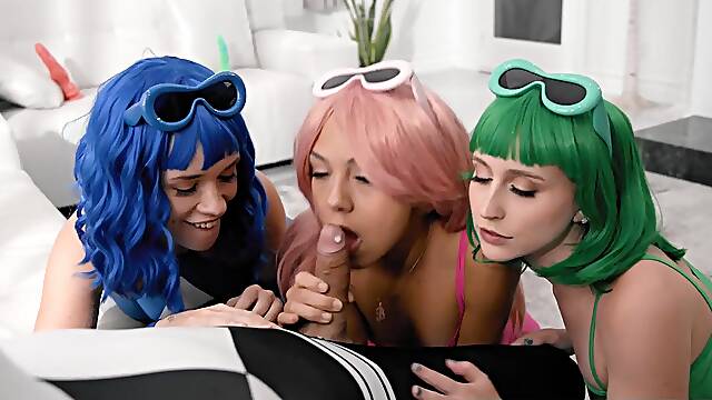 Bianca, Khloe and Laney fucked Elias mighty cock