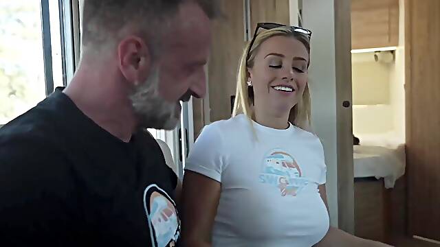 Chloé and Alice aboard the Swame-Bus for a trip to the Var vineyards