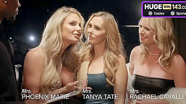 Three curvy blondes flaunt massive bootie in a club