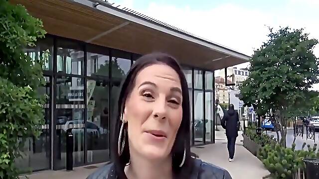 Retrouvailles Avec Tata Lesbienne