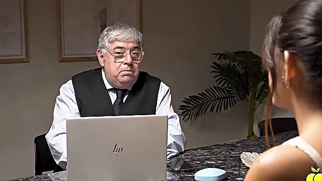 I Went to the Doctor Because My Hand Was Hot and I Didnt Expect to Find Someone so Young. My Pussy