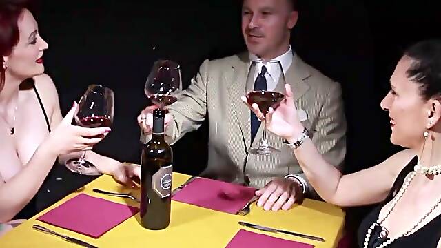 Sexual MILFs dirty adult story