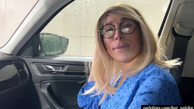 Step mommy deep-throats and tugging OFF at the car wash in public