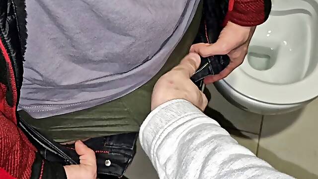 Slutty cub in a public douche gave his penis and cum in my mouth ������ gloryhall !