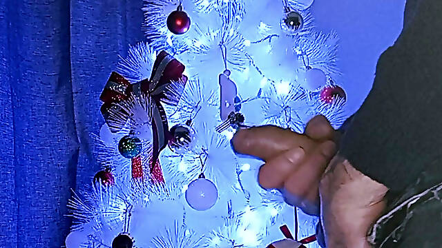 Christmas Blowjob. Deep Throat for Celebration