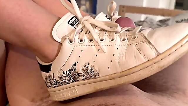 S for Stan Smith.. and for shoejob!