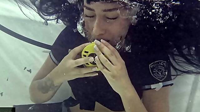 4K NEW police Charlot Kink underwater breast apnea contractions scuba 822