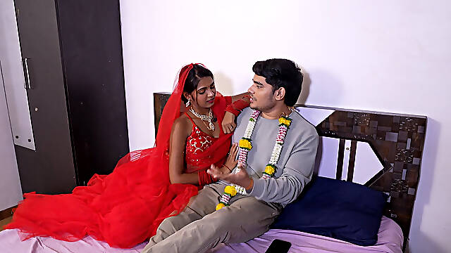 Indian Newly Married Couple First Time Honeymoon Sex Video Six Pack Musclear Boy Bhojpuri Audio