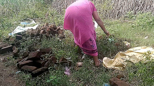 Big Boobs Priyanka Tamil Aunty Cleaning the Garden