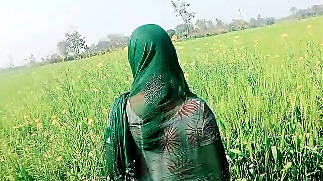 Indian Bhabhi First Time Outdoor Sex Video